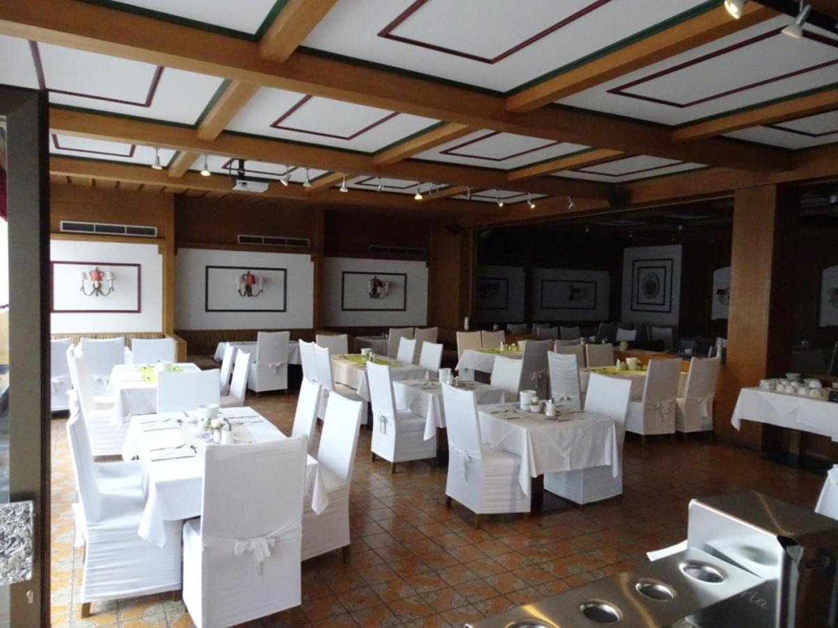 Hotel Die Traube Адмонт Экстерьер фото